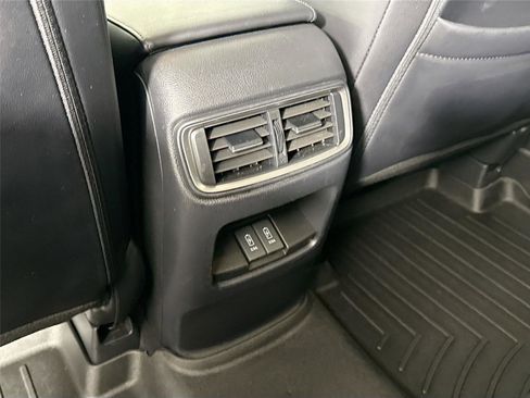 Used 2018 Honda CR-V Touring image 38
