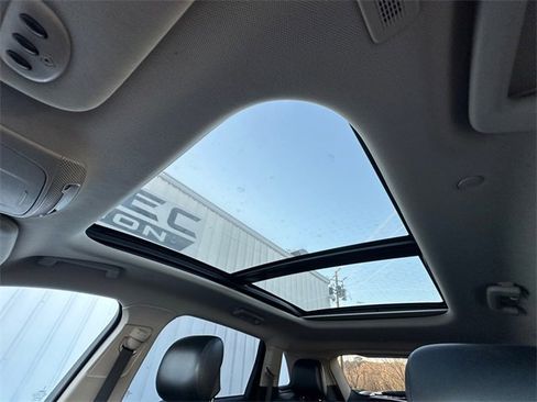 Used 2021 Lincoln Nautilus Reserve w/ Equipment Group 202A image 27