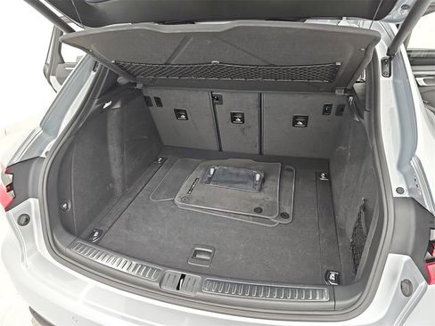 Used 2018 Porsche Macan image 24