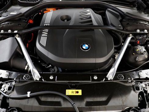 New 2025 BMW 750e xDrive w/ Executive Package image 25