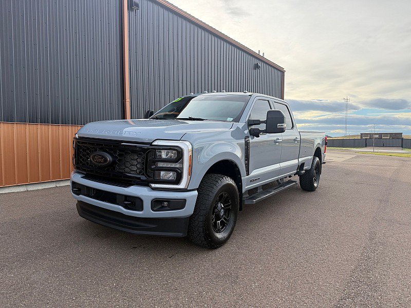 Used 2025 Ford F250 Lariat w/ Black Appearance Package AWD/4WD image 2