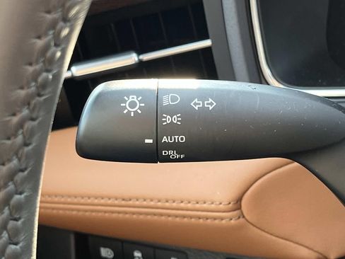 Used 2019 Toyota Avalon Limited w/ Advanced Safety Package FWD image 39