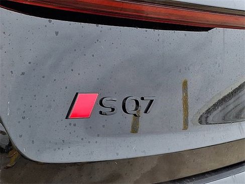 New 2026 Audi SQ7 Premium Plus image 23