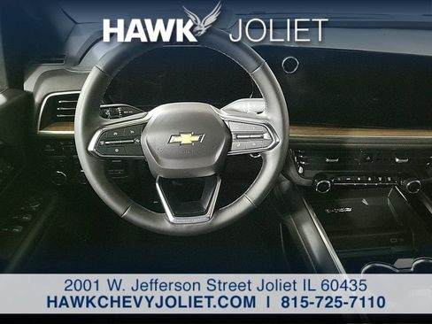 Used 2025 Chevrolet Tahoe High Country AWD/4WD image 16