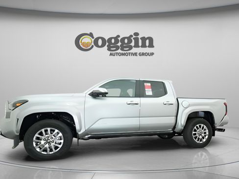New 2026 Toyota Tacoma Limited AWD/4WD image 4
