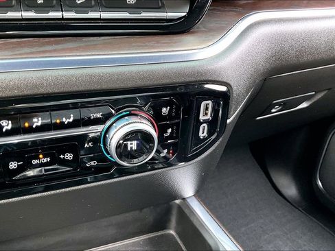 Used 2024 GMC Sierra 1500 SLT w/ SLT Premium Plus Package image 16