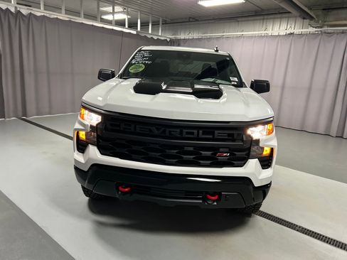 Used 2025 Chevrolet Silverado 1500 Custom Trail Boss image 2
