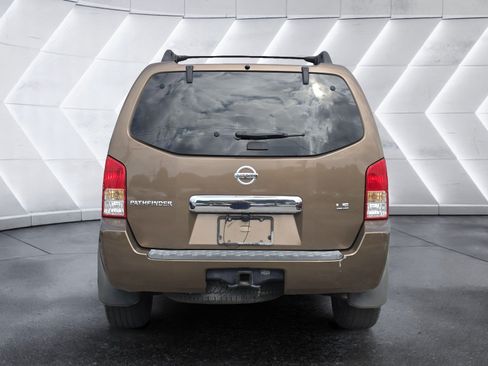 Used 2005 Nissan Pathfinder LE w/ (U01) LE Navigation Pkg RWD image 4