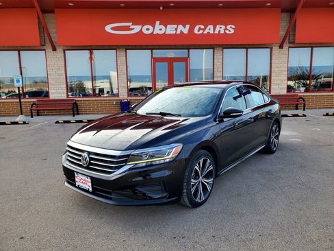 Used 2022 Volkswagen Passat 2.0T SE image 1