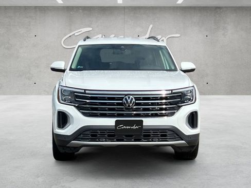 Used 2025 Volkswagen Atlas SE FWD image 18
