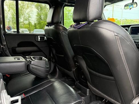 Used 2021 Jeep Wrangler Unlimited Sahara w/ Safety Group AWD/4WD image 16