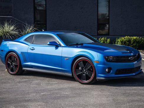 Used 2013 Chevrolet Camaro SS w/ Hot Wheels Special Edition image 39