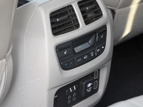 Used 2019 Honda Pilot Elite image 25