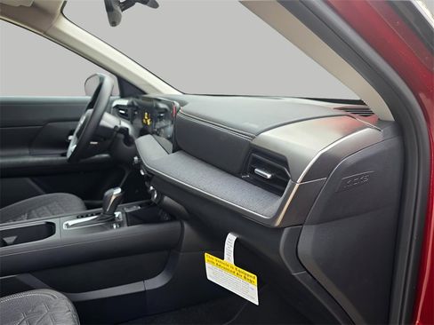 Used 2025 Nissan Kicks SV w/ Illumination Package image 20