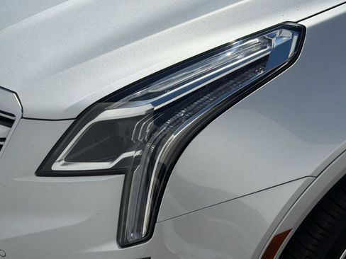Used 2018 Cadillac XT5 Premium Luxury AWD/4WD image 11