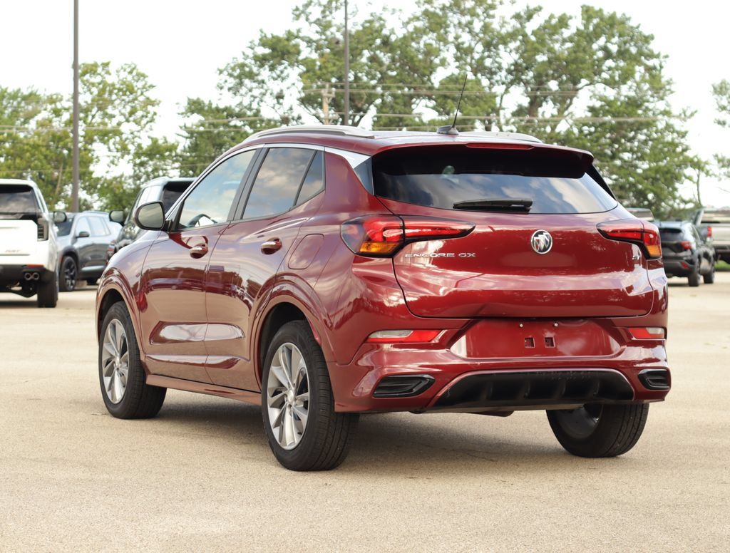 Used 2023 Buick Encore GX Select w/ Sport Touring Package FWD image 5