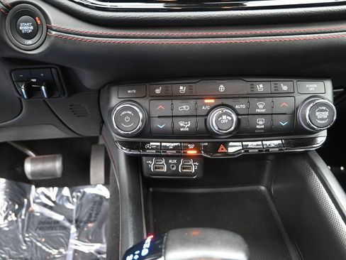 Used 2024 Dodge Durango GT image 20