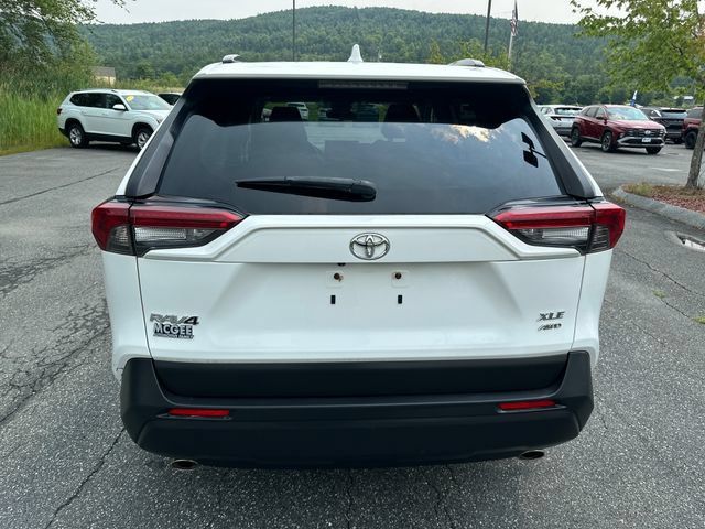 Used 2019 Toyota RAV4 XLE w/ Convenience Package AWD/4WD image 4