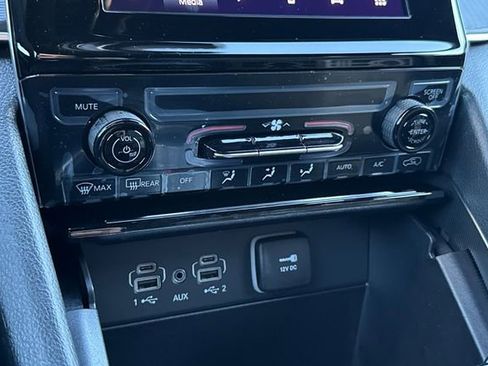 New 2025 Jeep Grand Cherokee Laredo w/ MOPAR Finishing Package RWD image 19