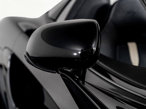 Used 2019 McLaren 570S Spider image 32