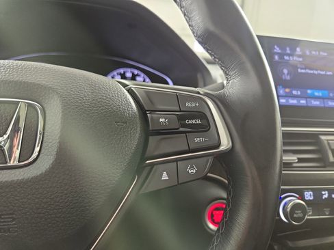 Used 2021 Honda Accord EX-L image 16