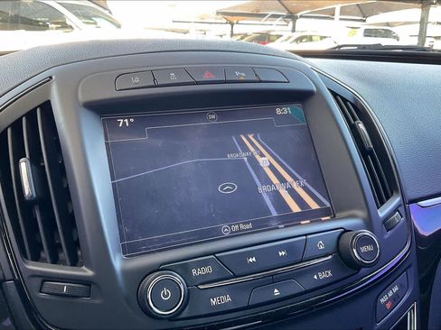 Used 2017 Buick Regal Premium w/ Driver Confidence Package #2 FWD image 30