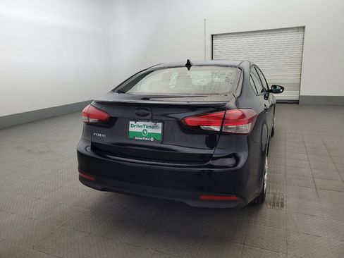 Used 2017 Kia Forte LX FWD image 7