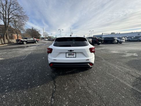 Used 2024 Chevrolet Trax RS w/ Driver Confidence Package image 33