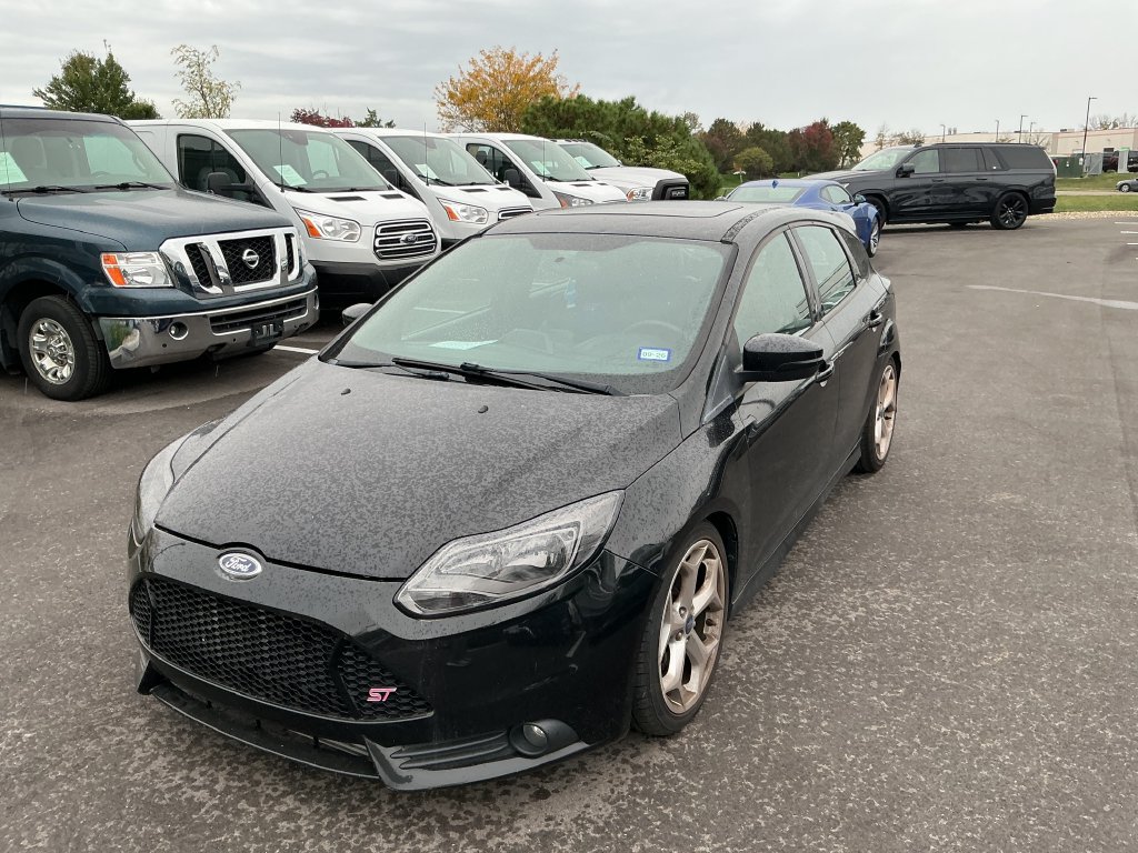 Used 2013 Ford Focus ST FWD image 2
