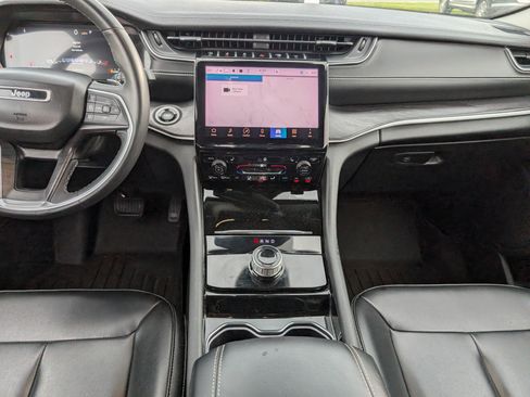 Used 2023 Jeep Grand Cherokee Limited RWD image 7