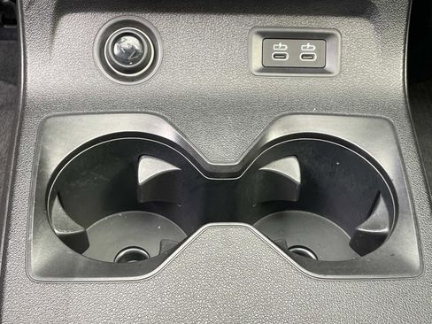 Used 2021 BMW X7 M50i w/ Executive Package image 15