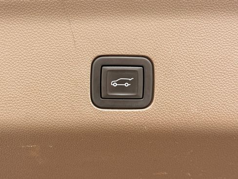 Used 2021 GMC Yukon Denali AWD/4WD image 19