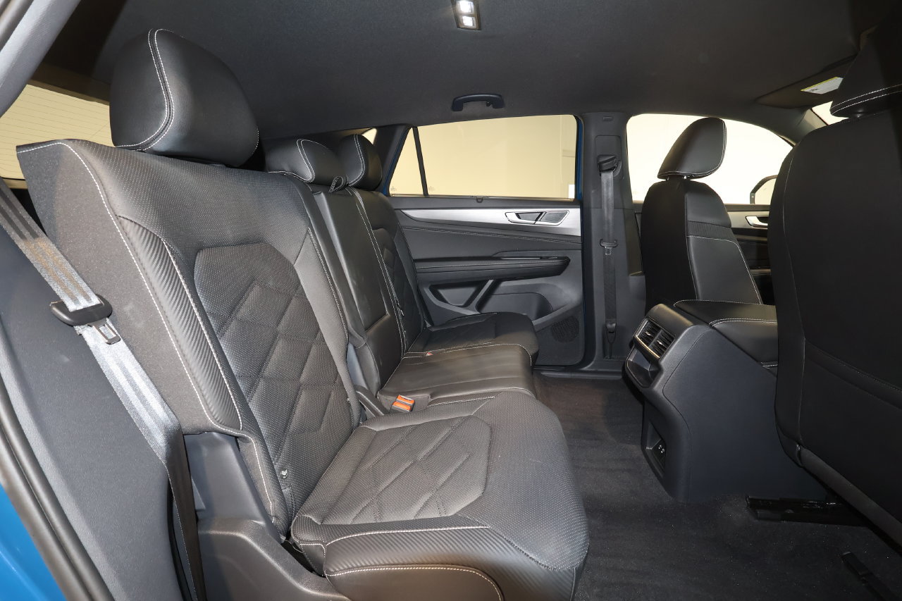Used 2026 Volkswagen Atlas Cross Sport SE FWD image 24