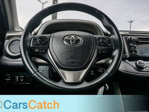 Used 2018 Toyota RAV4 XLE FWD image 21