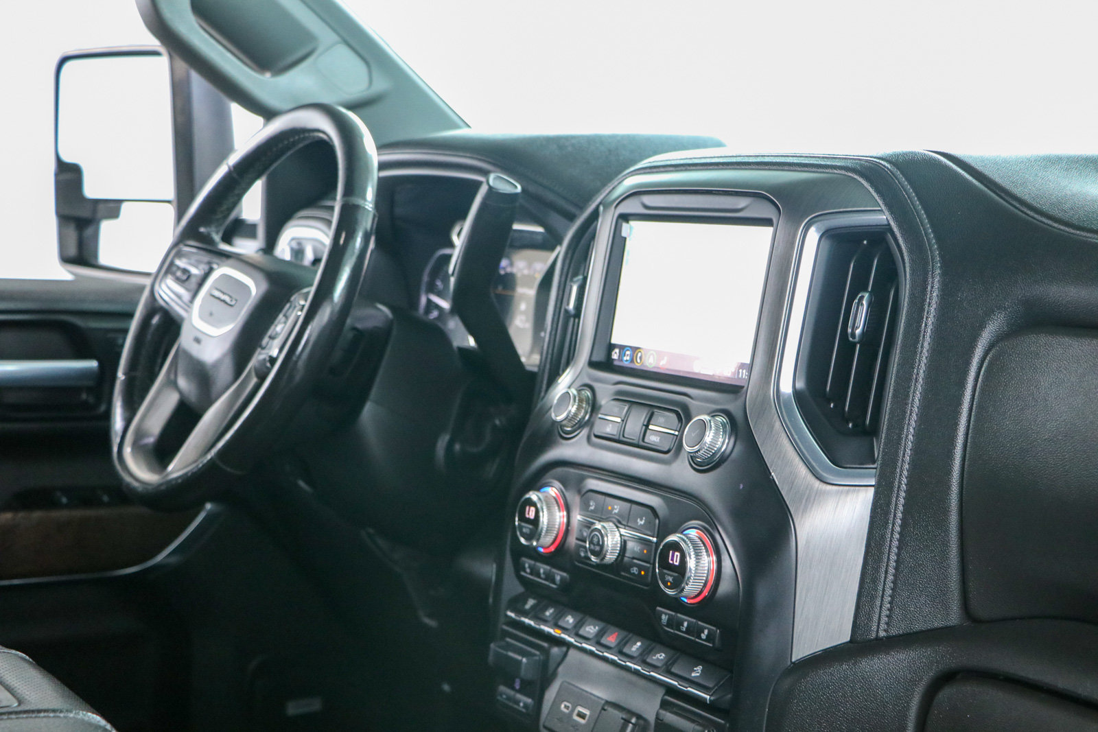 Used 2021 GMC Sierra 2500 Denali w/ Denali Ultimate Package AWD/4WD image 29