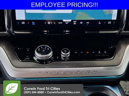 New 2026 Ford Expedition Platinum w/ Stealth Performance Package AWD/4WD image 9