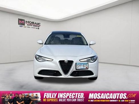 Used 2019 Alfa Romeo Giulia Ti w/ Quick Order Package 22X Lusso AWD/4WD image 2