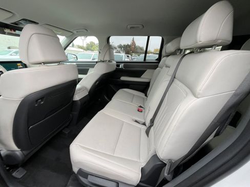 Used 2025 Hyundai Santa Fe SEL AWD/4WD image 28