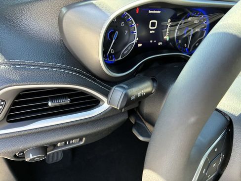 New 2026 Chrysler Pacifica Select image 21