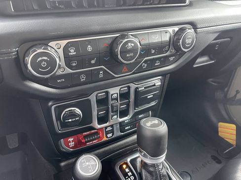 New 2026 Jeep Wrangler Unlimited Rubicon AWD/4WD image 33