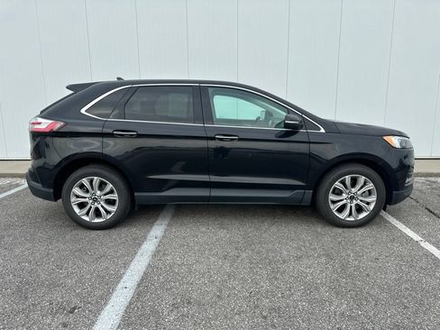Certified 2023 Ford Edge Titanium AWD/4WD image 9