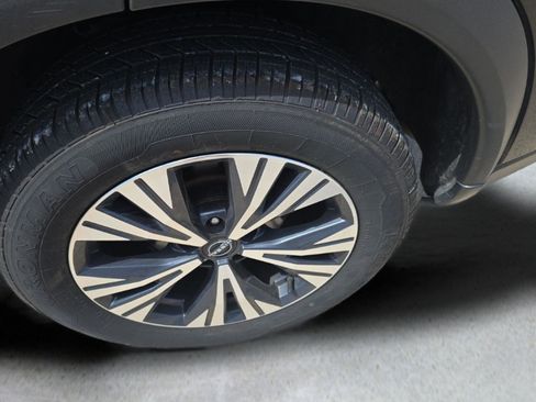 Used 2023 Nissan Rogue SV FWD image 30