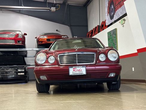 Used 1999 Mercedes-Benz E 320 Sedan image 34