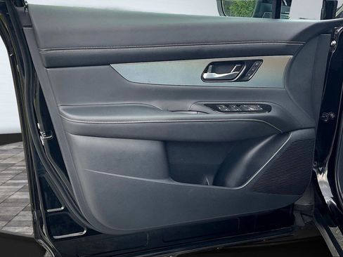 Certified 2025 Nissan Murano SL image 23