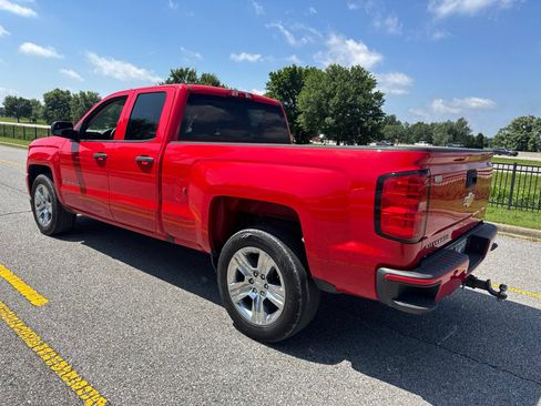 Used 2018 Chevrolet Silverado 1500 Custom w/ Custom Value Package RWD image 5
