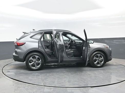 Certified 2025 Ford Escape ST-Line Select AWD/4WD image 26