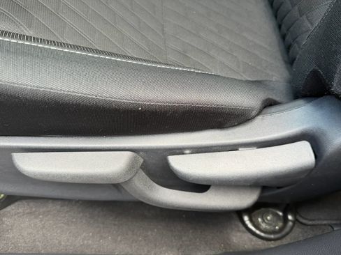 Used 2023 Nissan Kicks SV w/ Interior Electronics Package FWD image 25