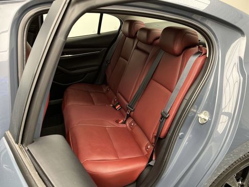 Used 2025 MAZDA MAZDA3 s image 11