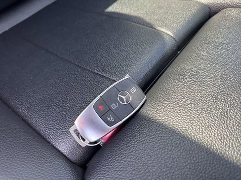 Used 2025 Mercedes-Benz CLA 250 image 5