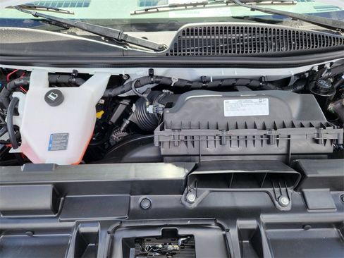 New 2025 GMC Savana 2500 w/ Driver Convenience Package image 23